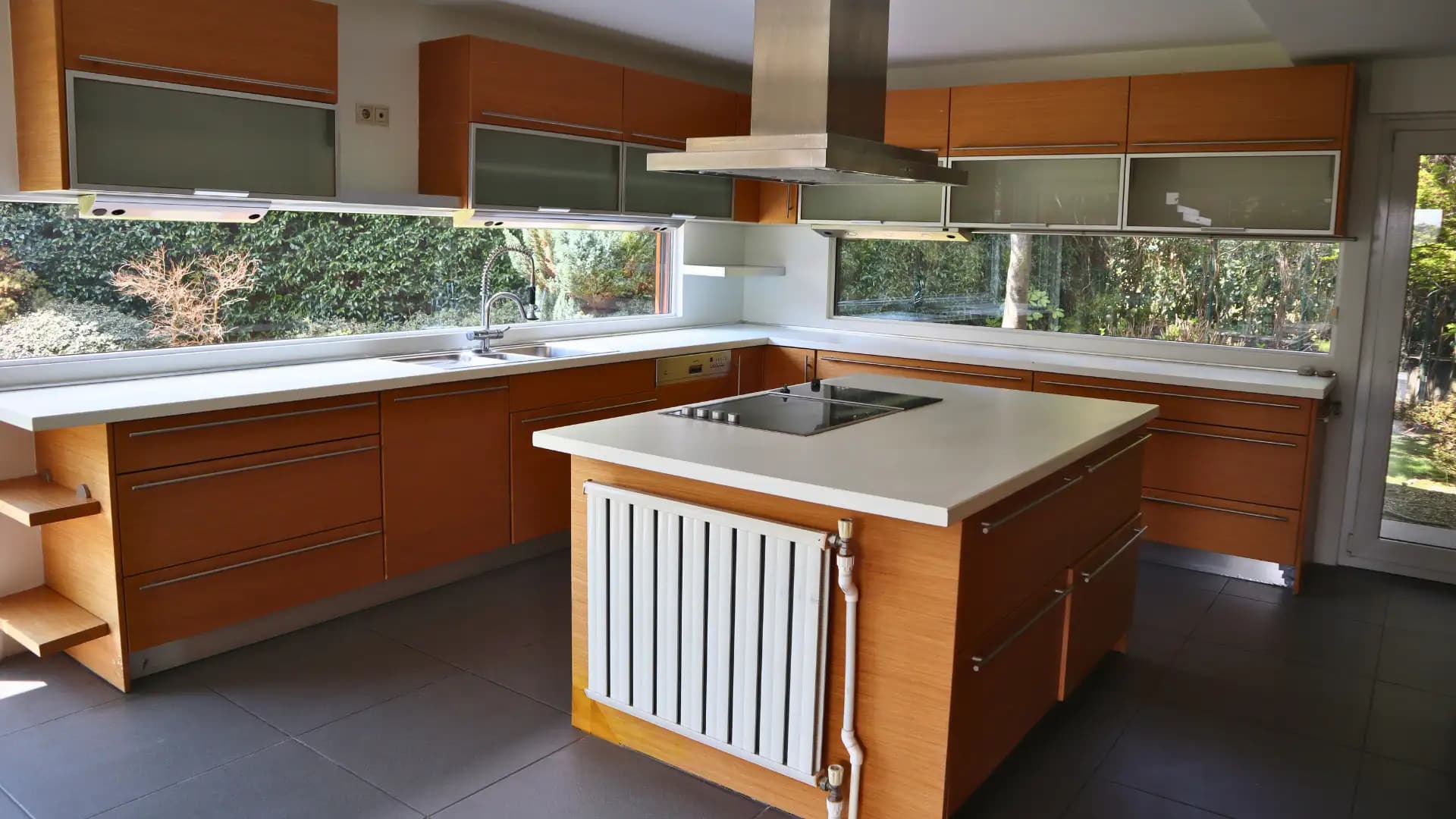 Sarıyer Sedatkent'te Boğaz Manzaralı Satılık Villa 400m²