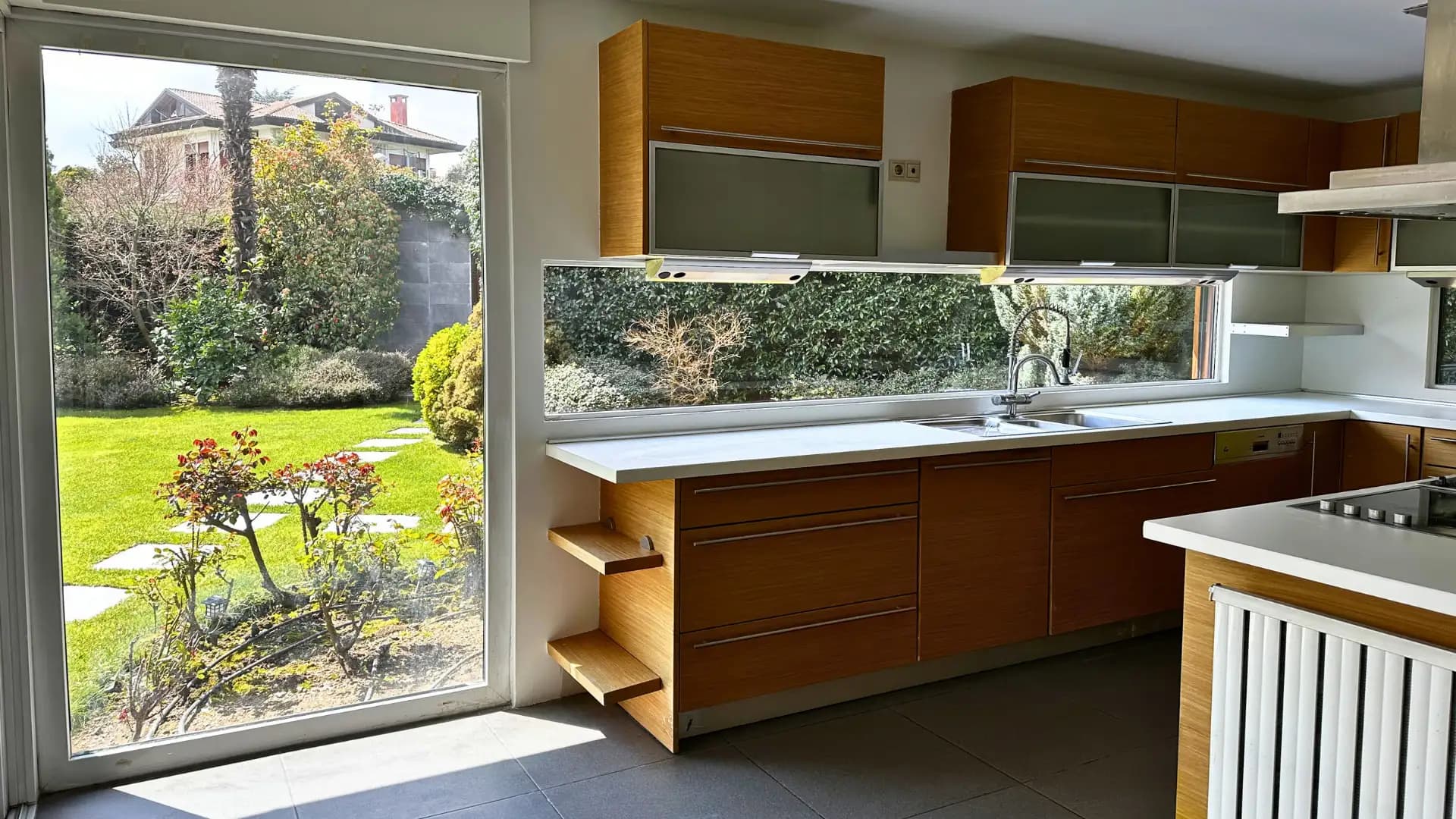 Sarıyer Sedatkent'te Boğaz Manzaralı Satılık Villa 400m²