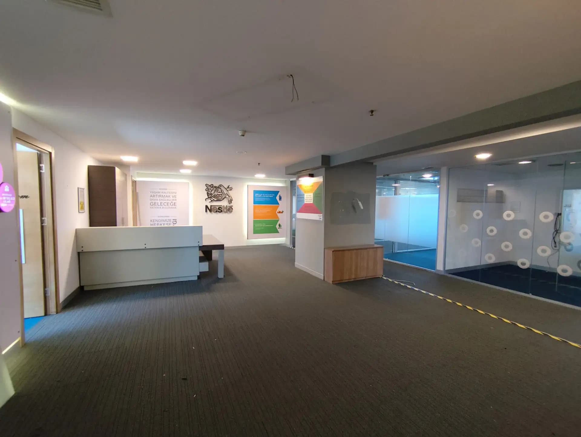 Maslak Nurol Plazada Dekorasyonlu 1420m2 Kiralık Ofis