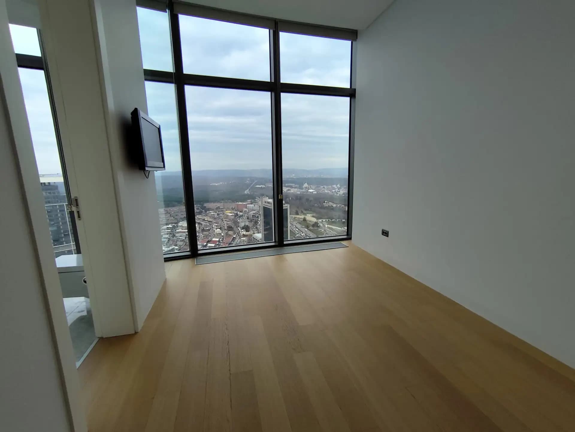 Maslak Spine Tower 2+1 Yüksek Kat Satılık Daire