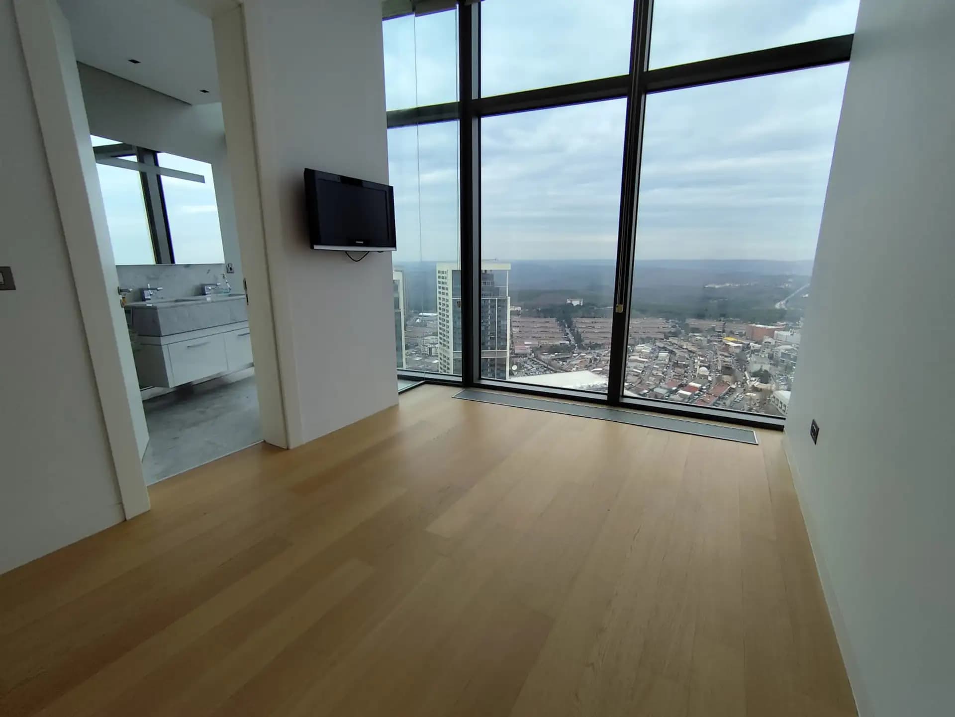 Maslak Spine Tower 2+1 Yüksek Kat Satılık Daire