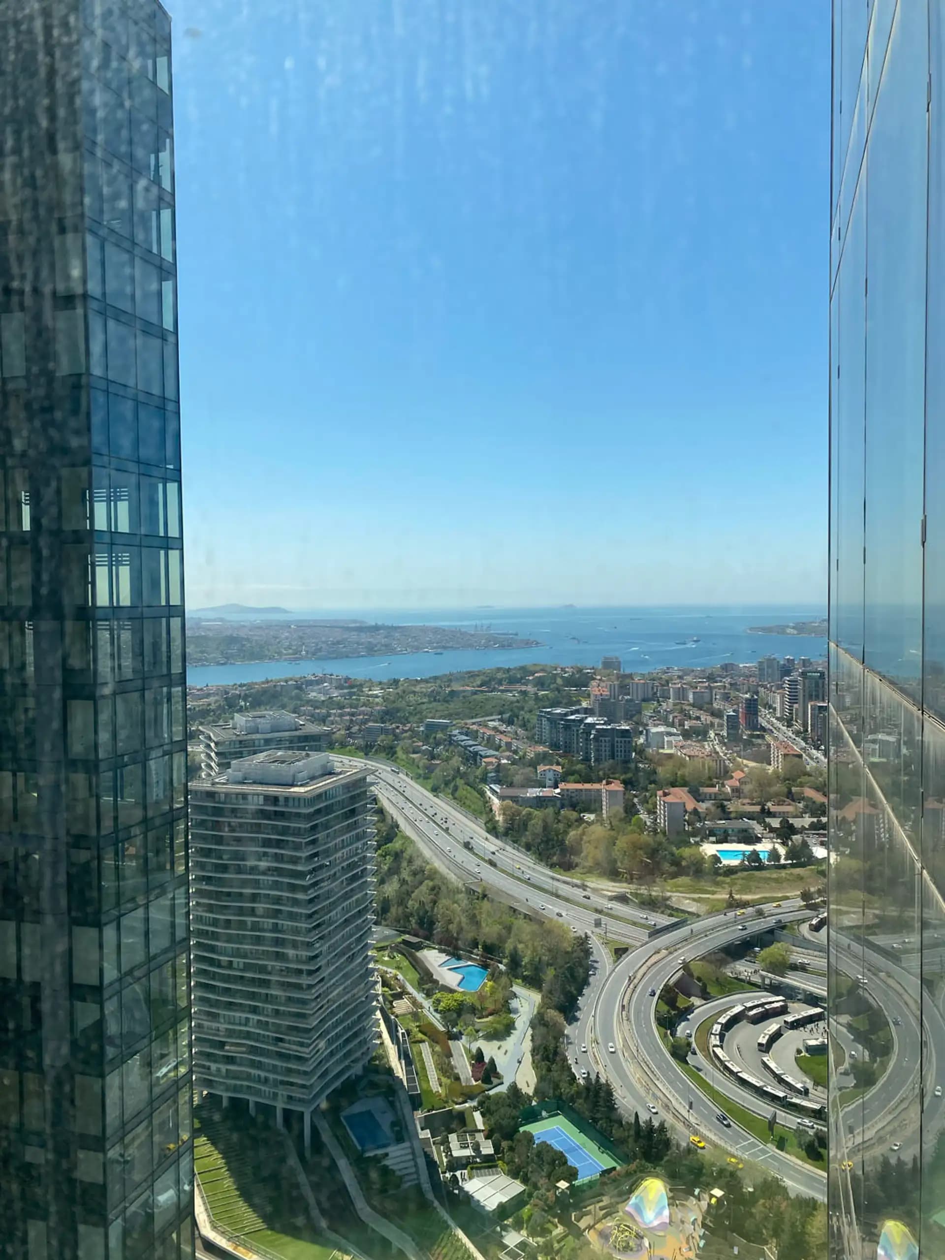 Çiftçi Towers Yüksek Kat Boğaz Manzaralı Satılık 3+1 Daire